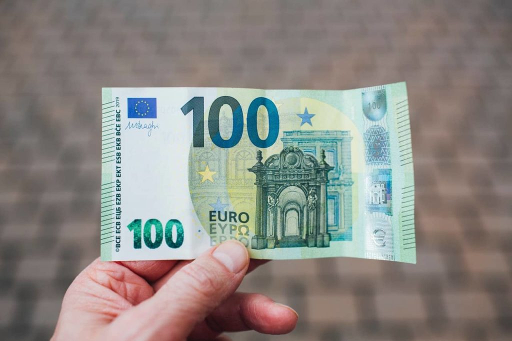 Attirer l'argent avec l'esprit : Les secrets de l'abondance financière
